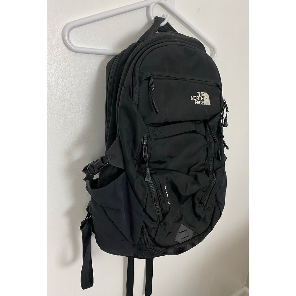 Women The North Face Surge 31L black nylon padded backpack bookbag - Picture 2 of 9